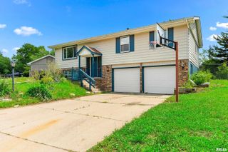 3018 WARDCLIFFE Drive, Peoria, IL 61604