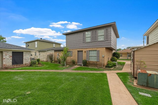121 Carriage Square Drive, Bossier City, LA 71112