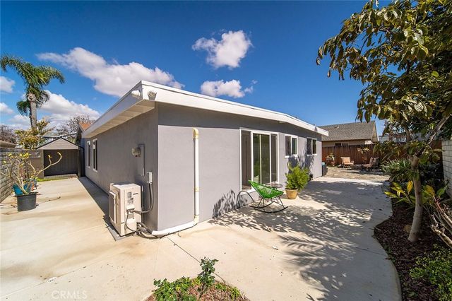 9102 Warfield, Huntington Beach, CA 92646