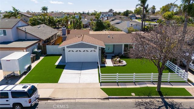 9102 Warfield, Huntington Beach, CA 92646