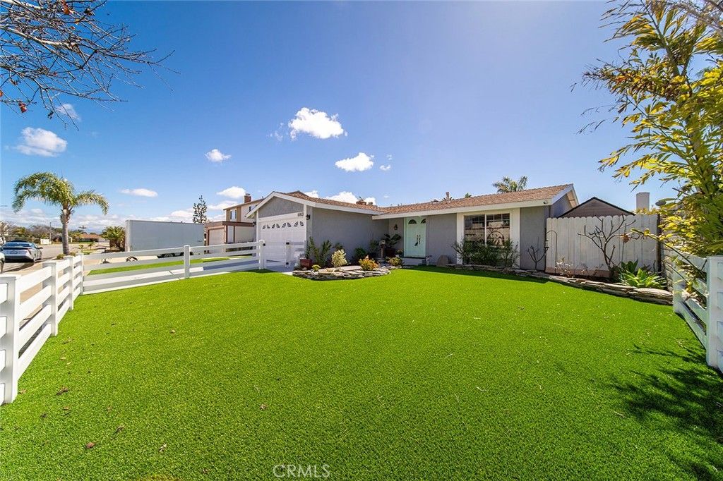 9102 Warfield, Huntington Beach, CA 92646