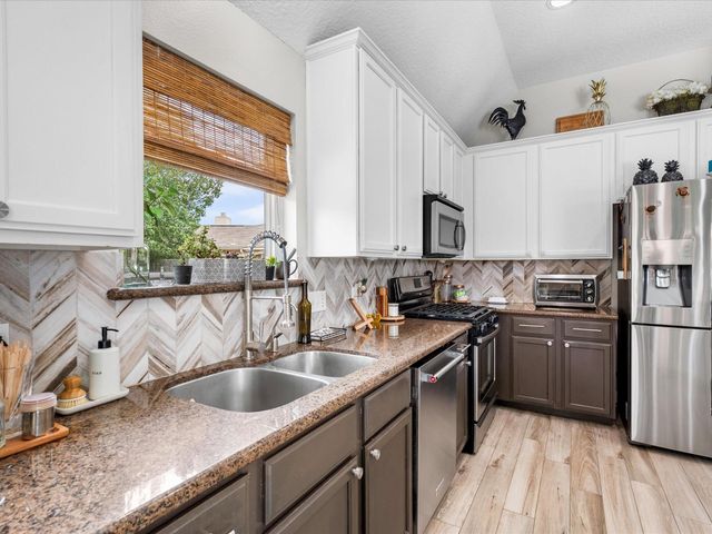 4023 Tigris Ridge Drive, Katy, TX 77449