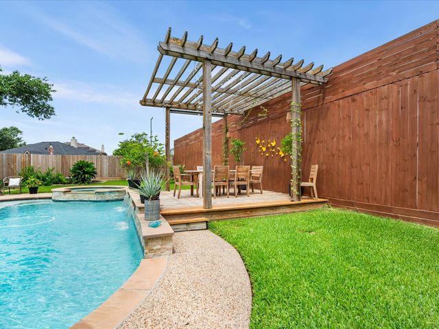 4023 Tigris Ridge Drive, Katy, TX 77449