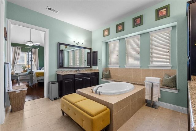 3054 Tradinghouse Creek Lane, League City, TX 77573