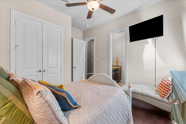 3054 Tradinghouse Creek Lane, League City, TX 77573