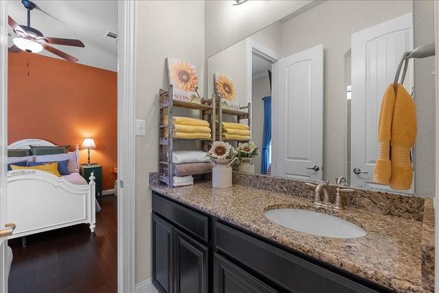 3054 Tradinghouse Creek Lane, League City, TX 77573