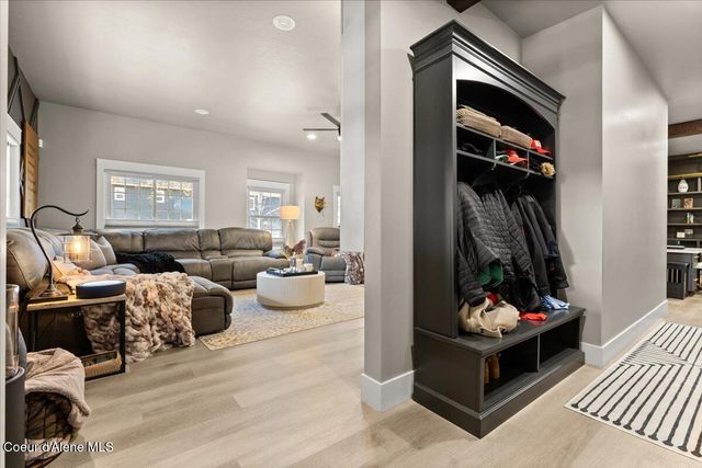 801 E COEUR D ALENE AVE, Coeur D'alene, ID 83815