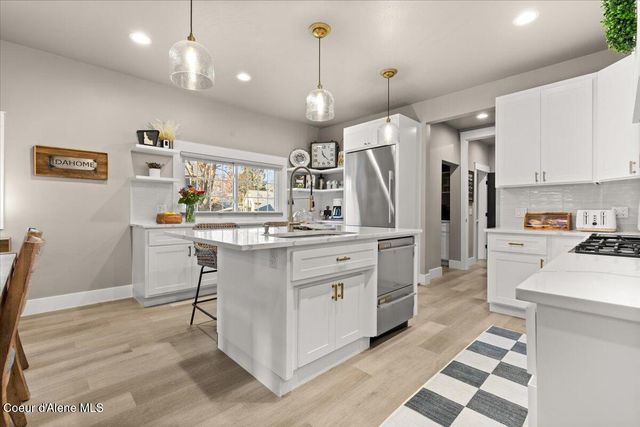 801 E COEUR D ALENE AVE, Coeur D'alene, ID 83815