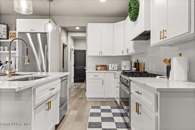 801 E COEUR D ALENE AVE, Coeur D'alene, ID 83815