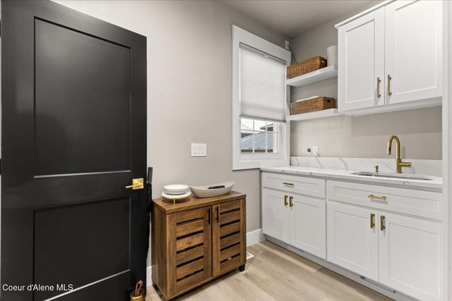 801 E COEUR D ALENE AVE, Coeur D'alene, ID 83815