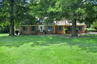 175 Travis Trl, Mcminnville, TN 37110