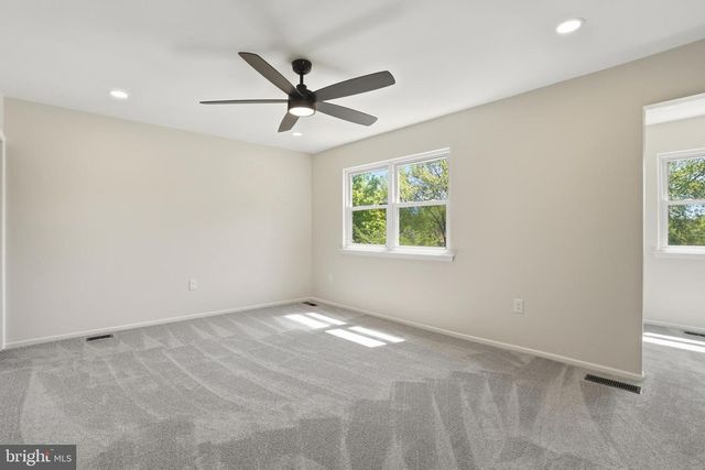 225 BIRCH DR, Lafayette Hill, PA 19444