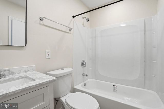 225 BIRCH DR, Lafayette Hill, PA 19444