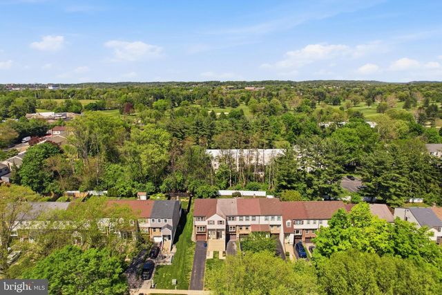 225 BIRCH DR, Lafayette Hill, PA 19444