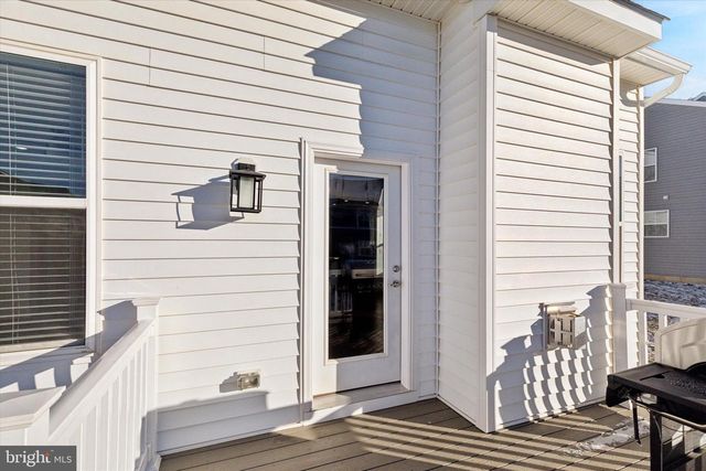 10 LADBROKE DR, Exton, PA 19341