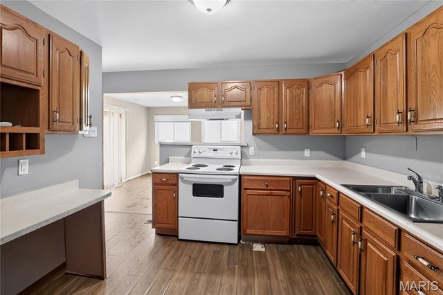 1027 Renshaw Drive, Ferguson, MO 63135