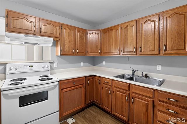 1027 Renshaw Drive, Ferguson, MO 63135