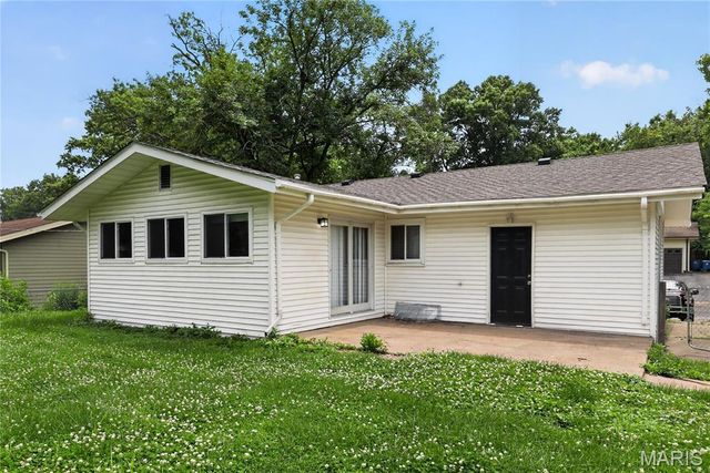 1027 Renshaw Drive, Ferguson, MO 63135