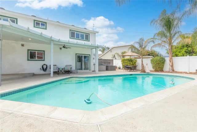 2102 Beatrice Drive, Corona, CA 92879