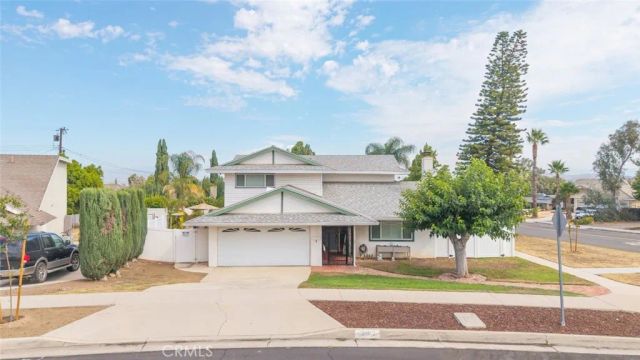 2102 Beatrice Drive, Corona, CA 92879