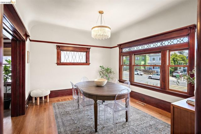 3863 West St, Oakland, CA 94608