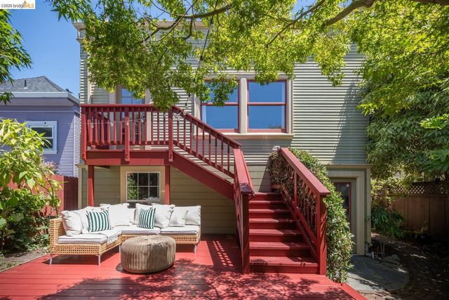 3863 West St, Oakland, CA 94608