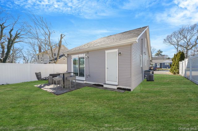 9 Park Place, Patchogue, NY 11772