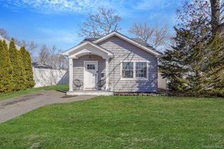 9 Park Place, Patchogue, NY 11772