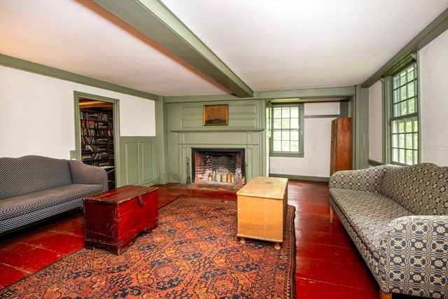 374 High St, Pembroke, MA 02359