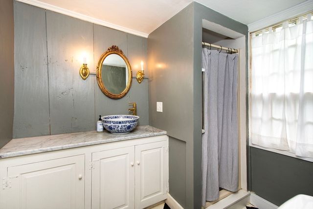 374 High St, Pembroke, MA 02359