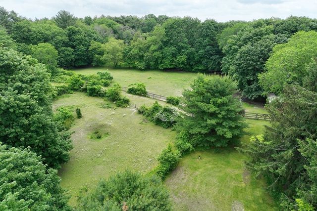 374 High St, Pembroke, MA 02359