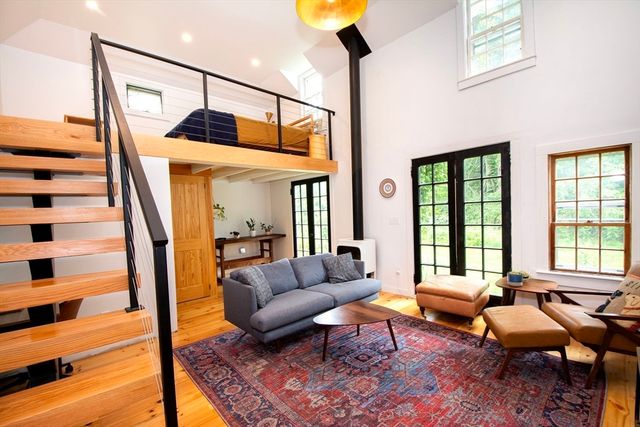 374 High St, Pembroke, MA 02359
