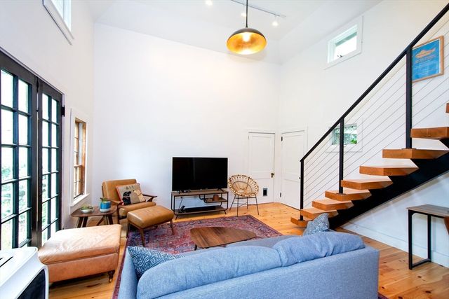 374 High St, Pembroke, MA 02359