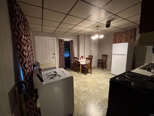 1910 W Illinois Street, Evansville, IN 47712