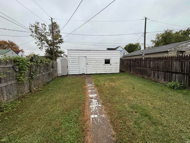 1910 W Illinois Street, Evansville, IN 47712