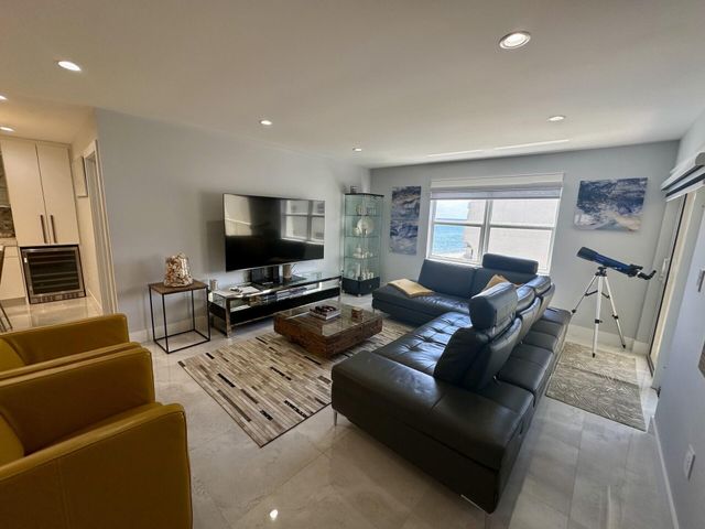 3520 S Ocean Boulevard F501, South Palm Beach, FL 33480