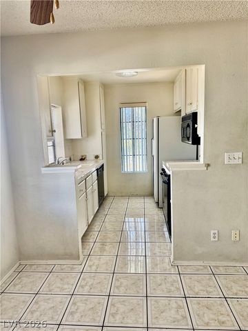 4878 Nara Vista Way 201, Las Vegas, NV 89103