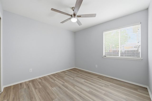 4542 Corran Ferry LOOP, Austin, TX 78749