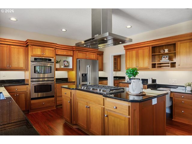 12677 Nw WAKER Dr, Portland, OR 97229