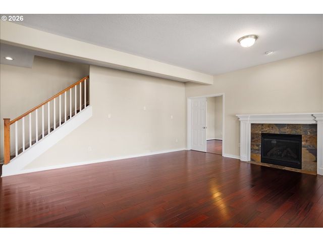 12677 Nw WAKER Dr, Portland, OR 97229