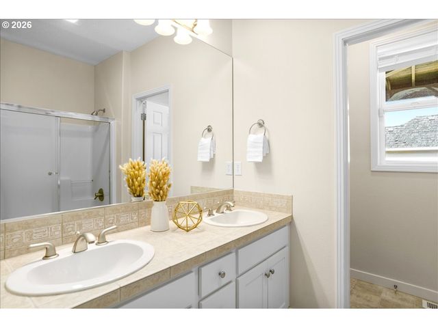 12677 Nw WAKER Dr, Portland, OR 97229