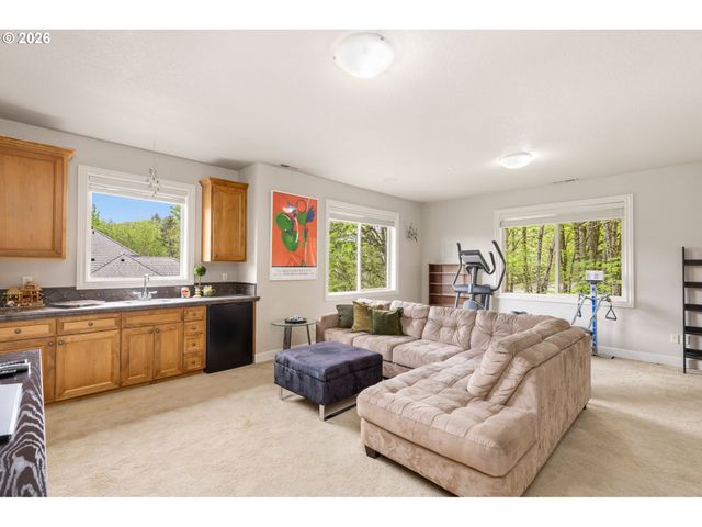 15214 Nw RED CEDAR Ct, Portland, OR 97231