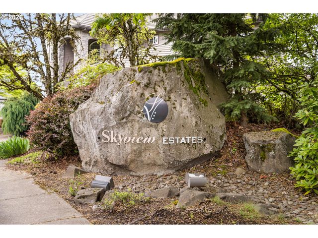 15214 Nw RED CEDAR Ct, Portland, OR 97231
