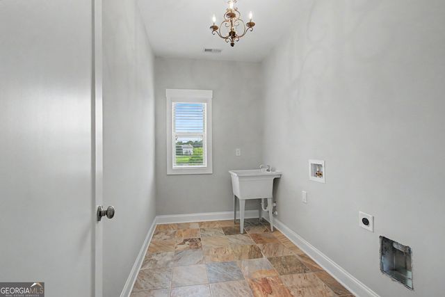 163 Long Shore Way, Newnan, GA 30265