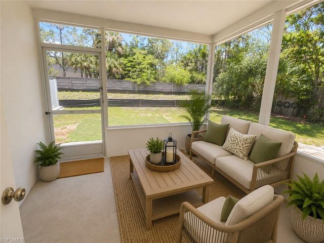3183 Poinciana DR, Naples, FL 34105
