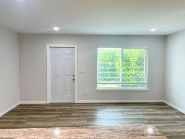3183 Poinciana DR, Naples, FL 34105