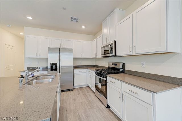 501 Red Lovebird Avenue, Henderson, NV 89011