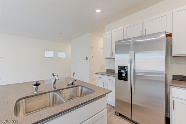 501 Red Lovebird Avenue, Henderson, NV 89011