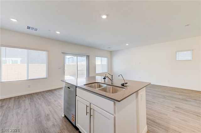 501 Red Lovebird Avenue, Henderson, NV 89011