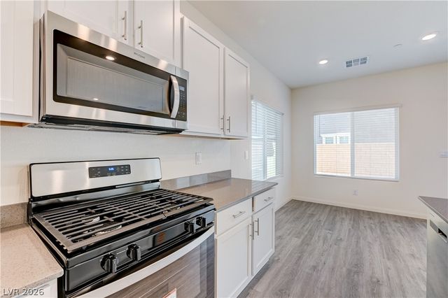 501 Red Lovebird Avenue, Henderson, NV 89011